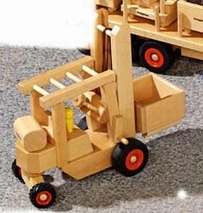 Gabelstapler Fagus 1043. Ein Holz hissen. Toy Kranwagen Fagus