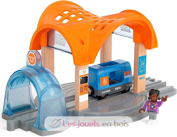 Smart Tech Sound Bahnhof mit Action Tunnel BR-33973 Brio 1