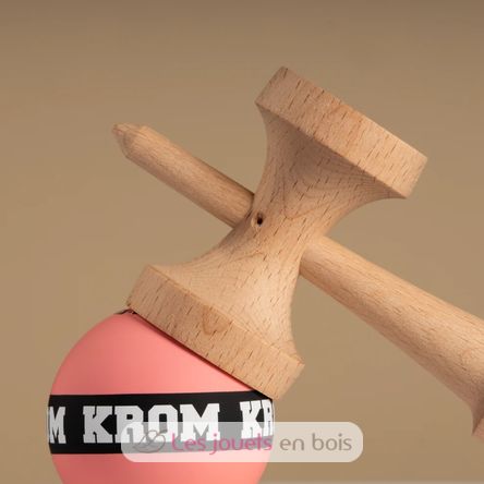 Krom Kendama Strogo Neapolitan Strawberry KROM-STR-STRAWB KROM Kendama 9